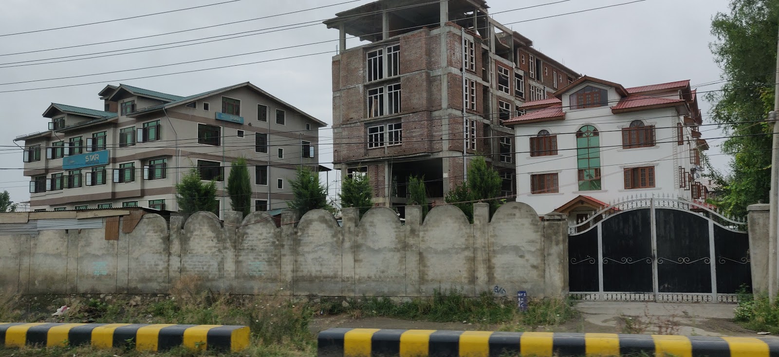 Star Hospitals Rawalpora 